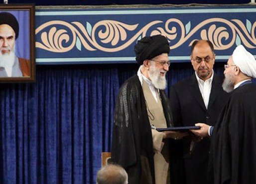 رهبر معظم انقلاب حکم ریاست‌جمهوری حجت‌الاسلام روحانی را تنفیذ کردند+متن و تصویر حکم