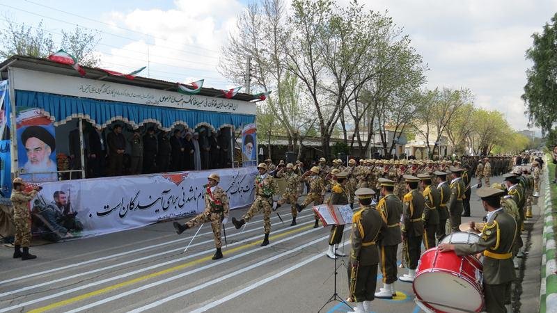 ارتش ایران همواره پيوند و همراهي خود را با ملت حفظ كرده است