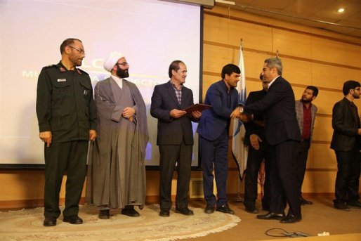 فرمانده سپاه استان کردستان از رئیس دانشگاه آزاد اسلامی سقز تجلیل کرد