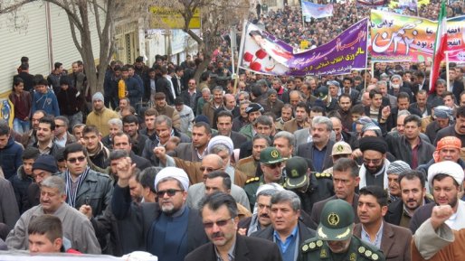 گفتگو مسئولان شهرستانی در حاشیه راهپیمایی 22 بهمن / مردم وفاداری خود به نظام را به رخ جهانیان کشاندند