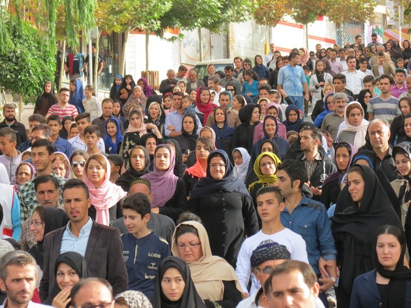 برگزاری همایش عظیم پیاده رویی خانوادگی در سقز+ عکس