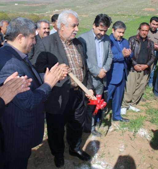 کلنگ احداث دبستان دوکلاسه روستای کانی جشنی بر زمین زده شد
