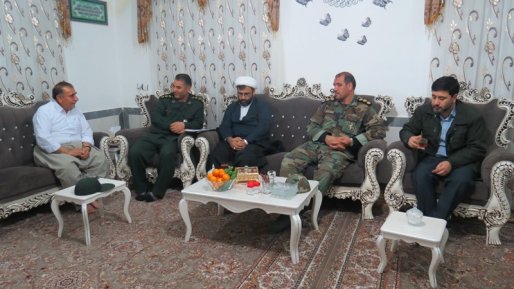 دلجویی از خانواده شهدا وظیفه ی مسئولان به شمار می رود/ خدمات سپاه در مناطق محروم قابل تقدیر است