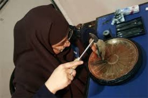 اشتغال، میراثی مردانه که دور از دسترس زنان در حال چرخش است