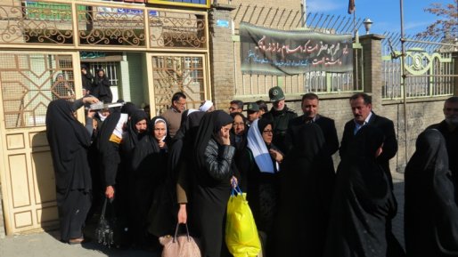 اعزام 40 بانوی مددجوی کمیته امداد سقز به مشهد مقدس+ عکس