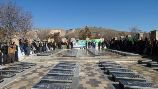 تجدید میثاق سقزی ها با آلاله های انقلاب از دریچه دروبین
