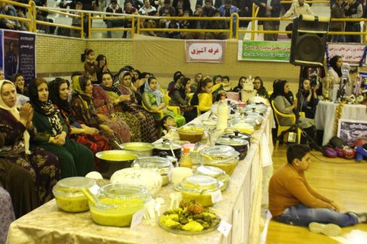 برگزاری جشنواره فرهنگی « دا » به مناسبت هفته زن در سقز به روایت تصویر