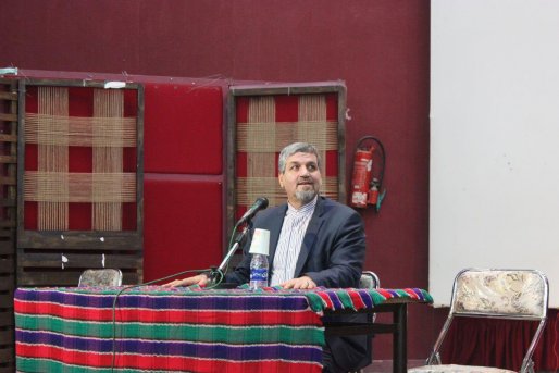 وزیر ارتباطات بیجا کردند/ دانشجو مطالب را بلغور نکند