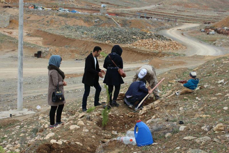 درختکاری، هفته درختکاری، روزمنابع طبیعی، کاشت نهال، غرس اصله نهال، گولان