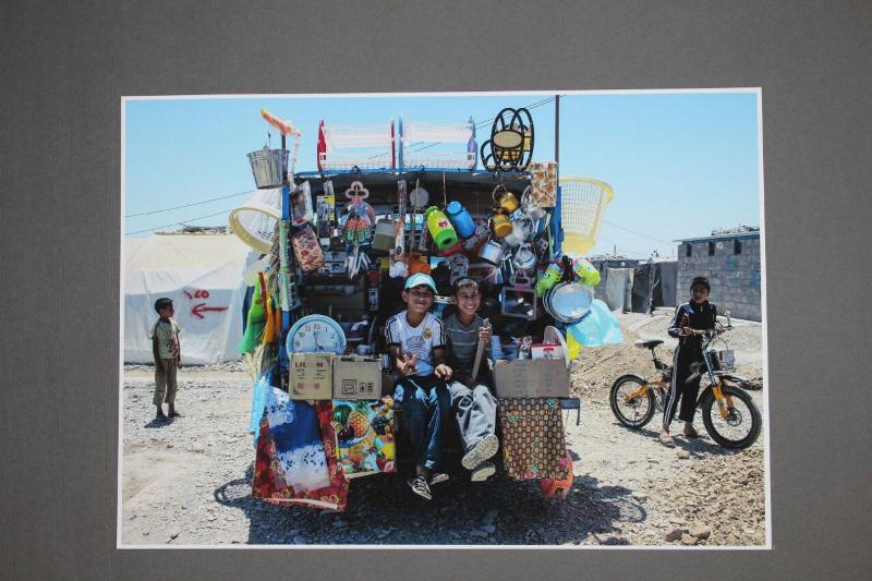 نمایشگاه عکس، زندگی کودکان آواره، اردوگاه های عراق، عکاسی، جاوید روح فدا، اداره فرهنگ و ارشاد، نگارخانه سقز